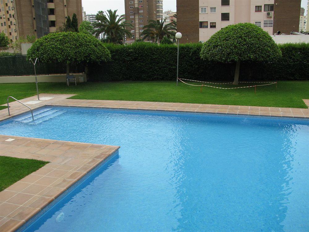 Apartamentos Torre Ipanema Бенидорм Екстериор снимка