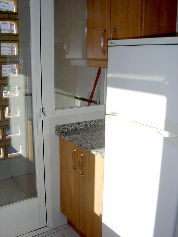 Apartamentos Torre Ipanema Бенидорм Стая снимка