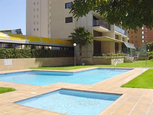 Apartamentos Torre Ipanema Бенидорм Екстериор снимка