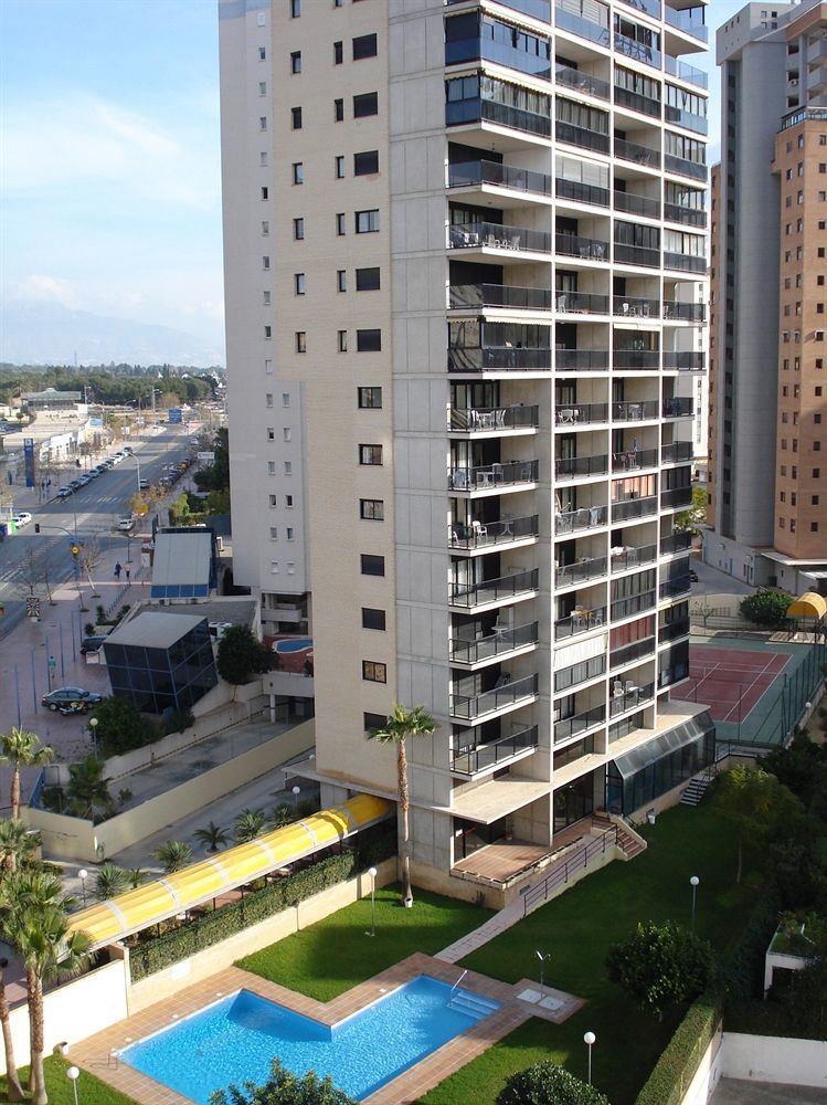 Apartamentos Torre Ipanema Бенидорм Екстериор снимка