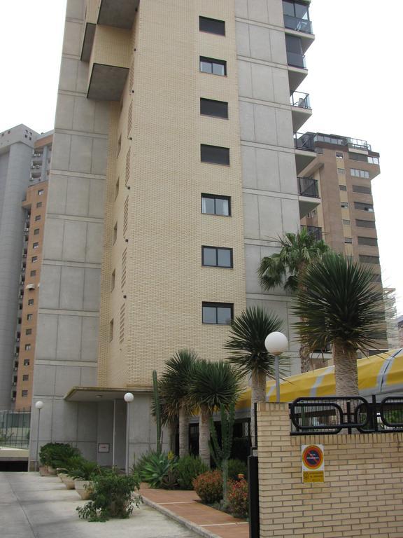 Apartamentos Torre Ipanema Бенидорм Екстериор снимка